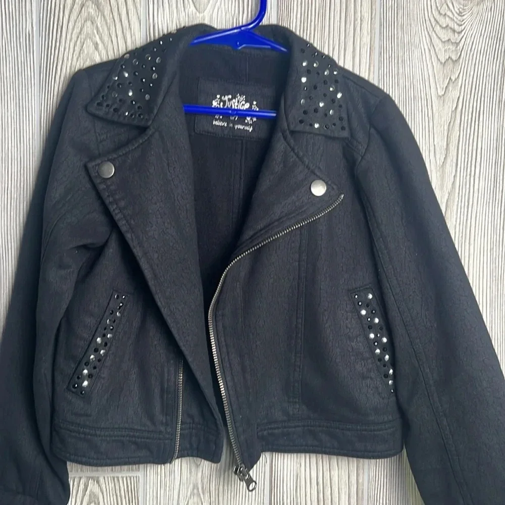 JUSTICE LIGHT WEIGHT BLACK STUDDED BIKER JACKET SIZE 6/7